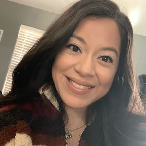 Meet your Posher, Anahi